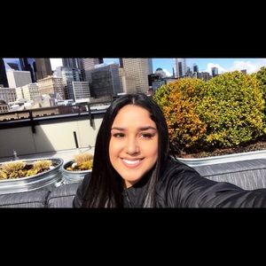 Meet your Posher, Monica